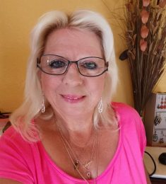 Arisa, 61 years old, Straight, Woman, Chateauroux, France